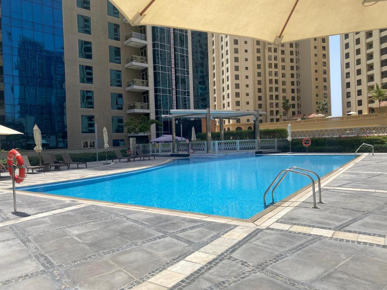 Luxurious Large 2br With Marina And Sea Views Appartamento