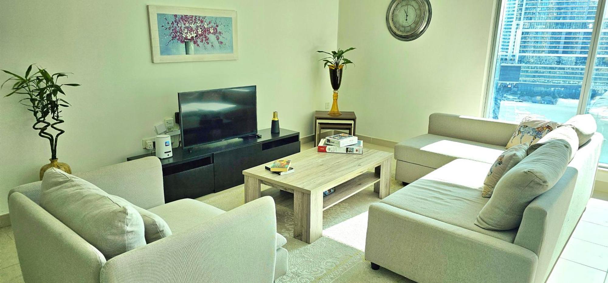 Luxurious Large 2br With Marina And Sea Views Appartamento